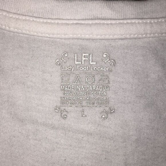 Brand New Vintage Lady Foot Locker V-Neck T-Shirt | Large - Picture 2 of 4